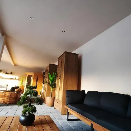 Koren فيلة Akaszto