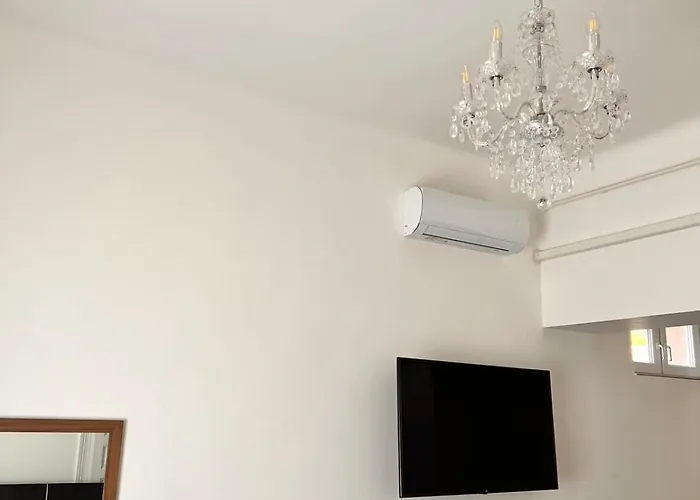 Koren Villa Akasztó